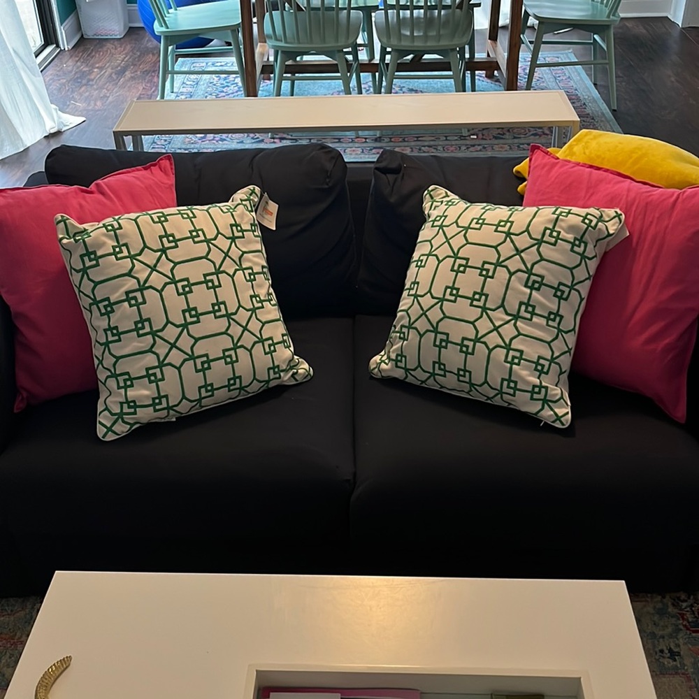 Green and white trellis pattern pillows. Set of two.